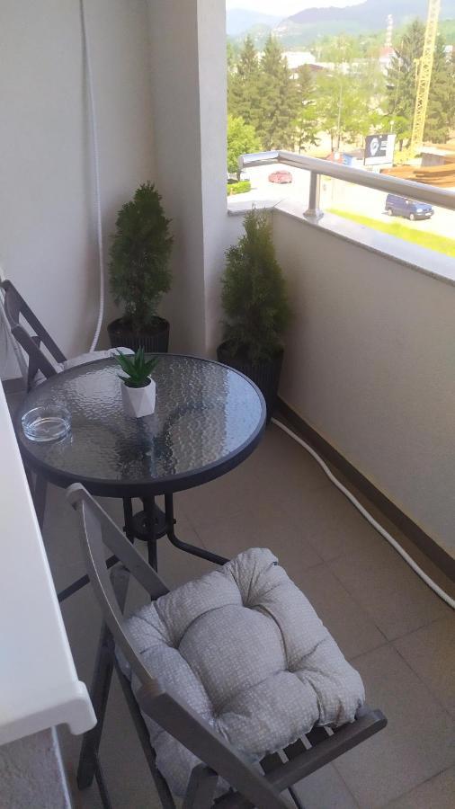 Lukavica M&A Apartment-Easy Airport מראה חיצוני תמונה